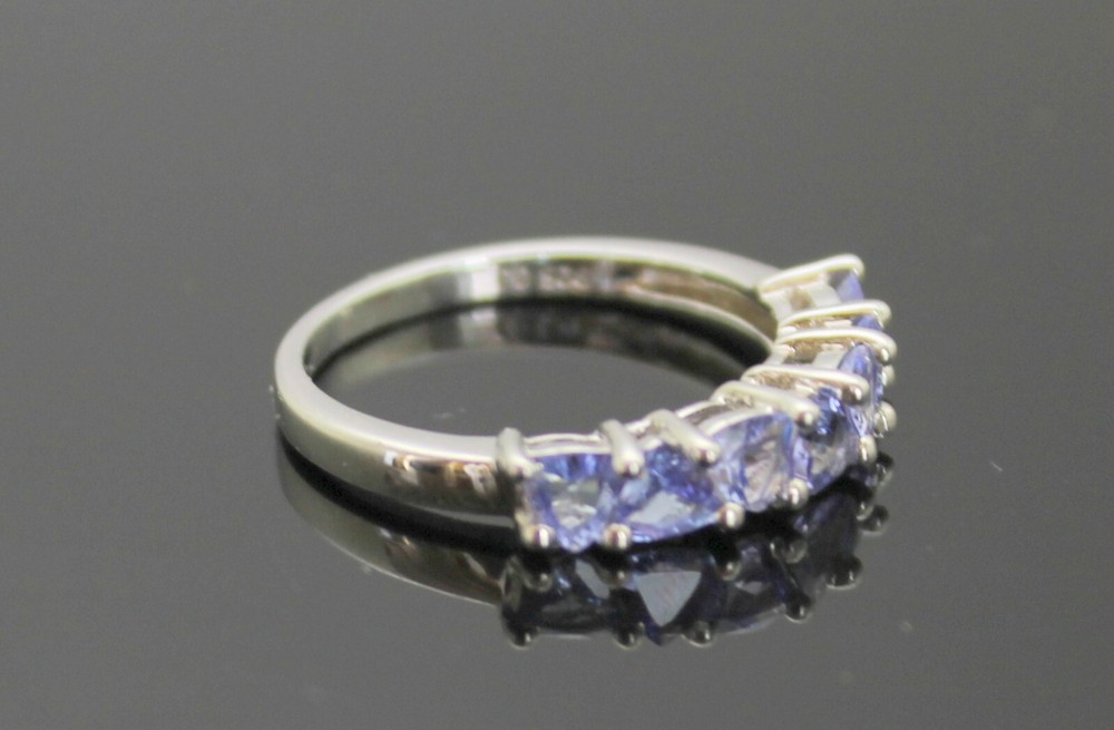ENCHANTING TRIANGLE SHAPED GENUINE IOLITE STERLING SILVER RING SIZE 8.75