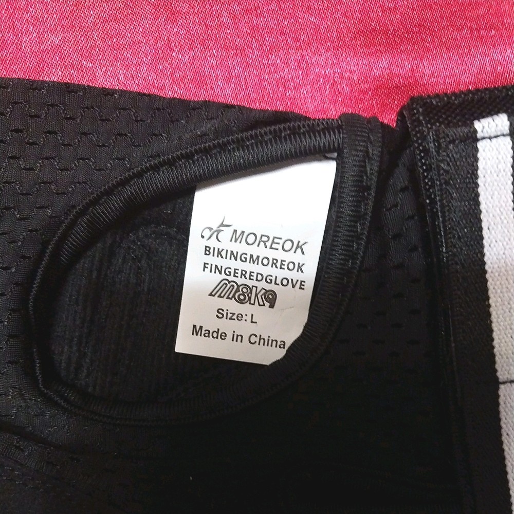 Moreok Workout Gloves Wrist Wrap Support Fingerless Size Medium Curved Open Back