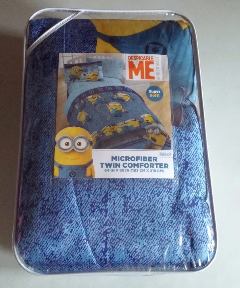 Despicable Me Minions "Hanging By A Thread" Twin Comforter