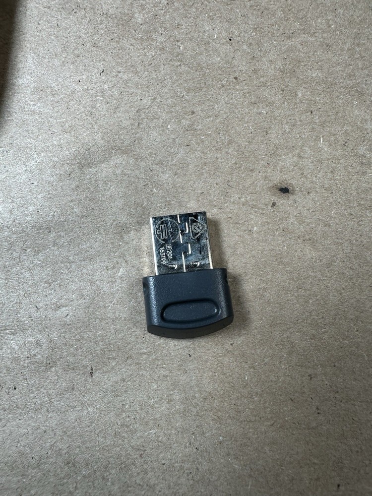 Logitech Presentation Remote Laser Pointer w USB Receiver Dongle! ~ Works Great!