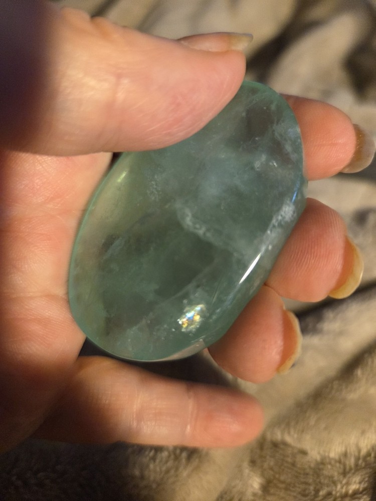 BEAUTIFUL CANDY FLOURITE PALM STONES 73 GRAMS E