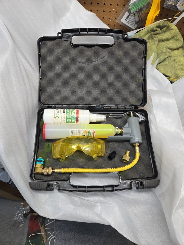 Robinair 16235 Tracker A/C Leak Detection Kit Die Injection System No Light