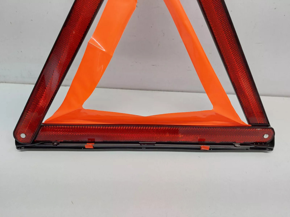 BMW X1 E84 EMERGENCY HAZARD WARNING TRIANGLE 2011 6770487