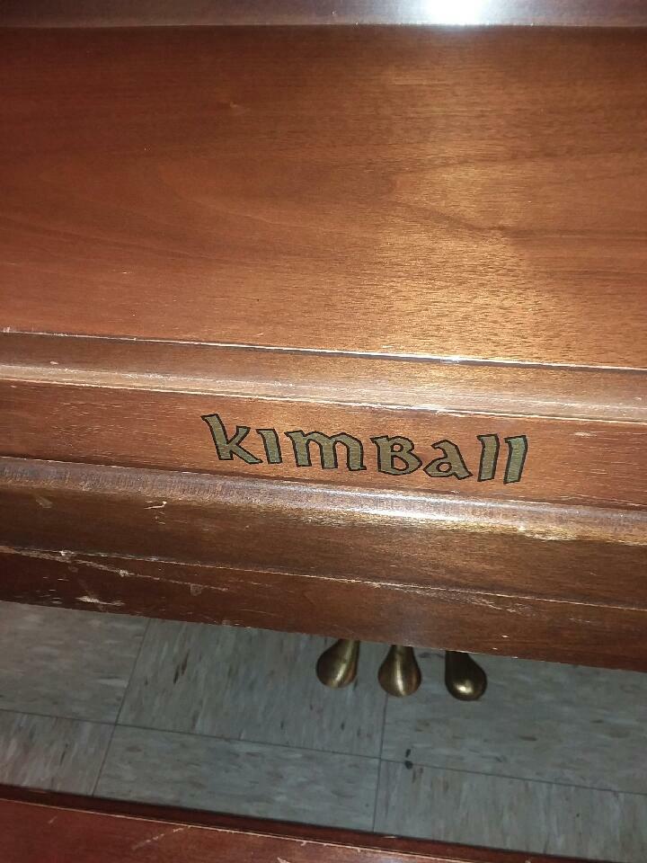 KIMBALL UP RIGHT PIANO