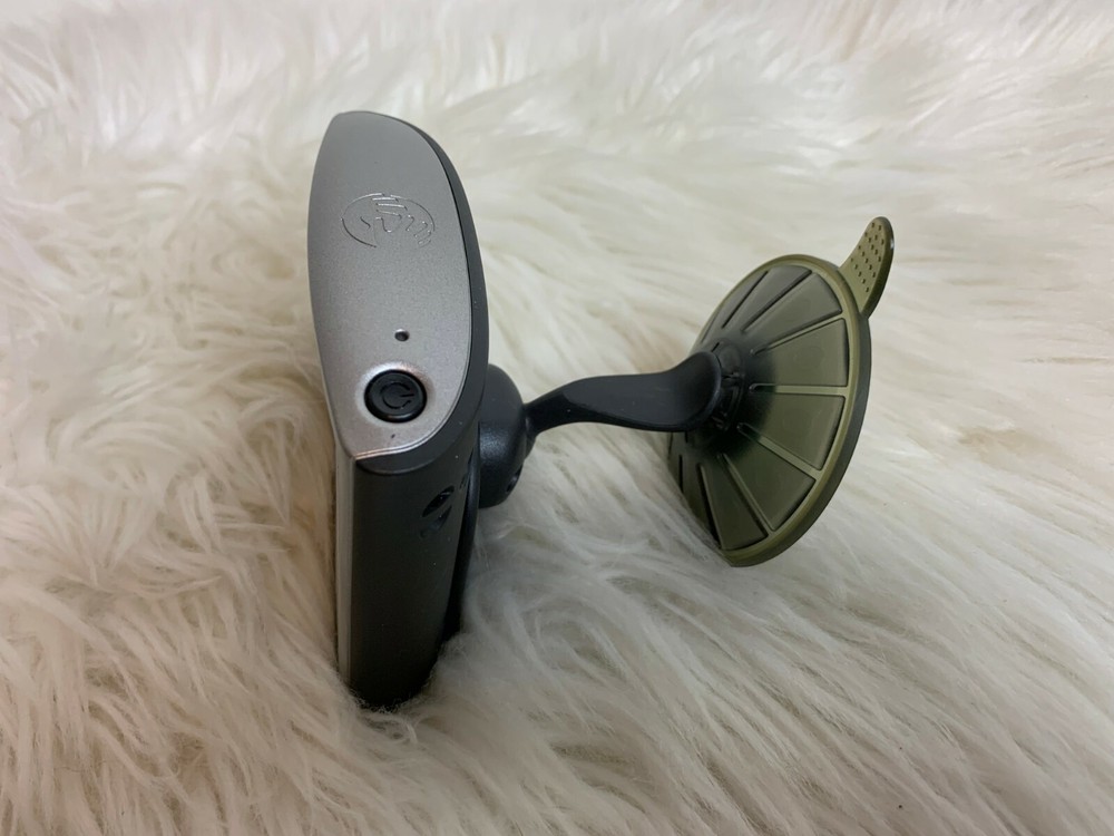 TomTom One 3rd Edition GPS Lighter Adapter Mount Vehicle Navigation Unit Bundle