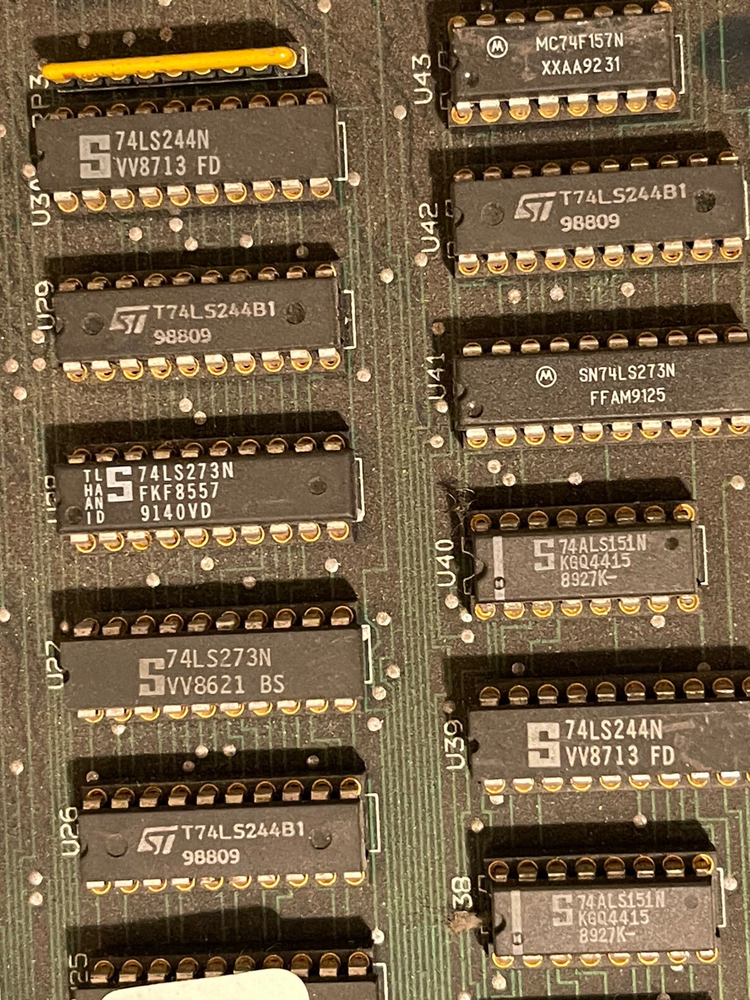 MICROPOLIS 702452-02-0 DATA BOARD S-100 MOSTLY SOCKETED RARE VINTAGE