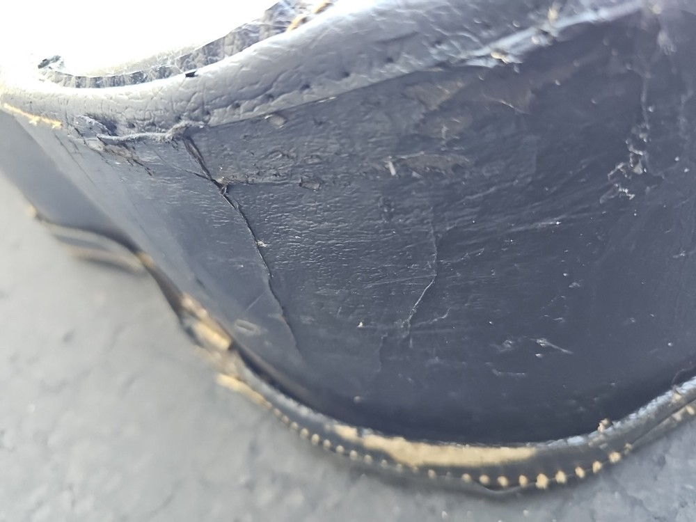 egmond guitar With Case. Used