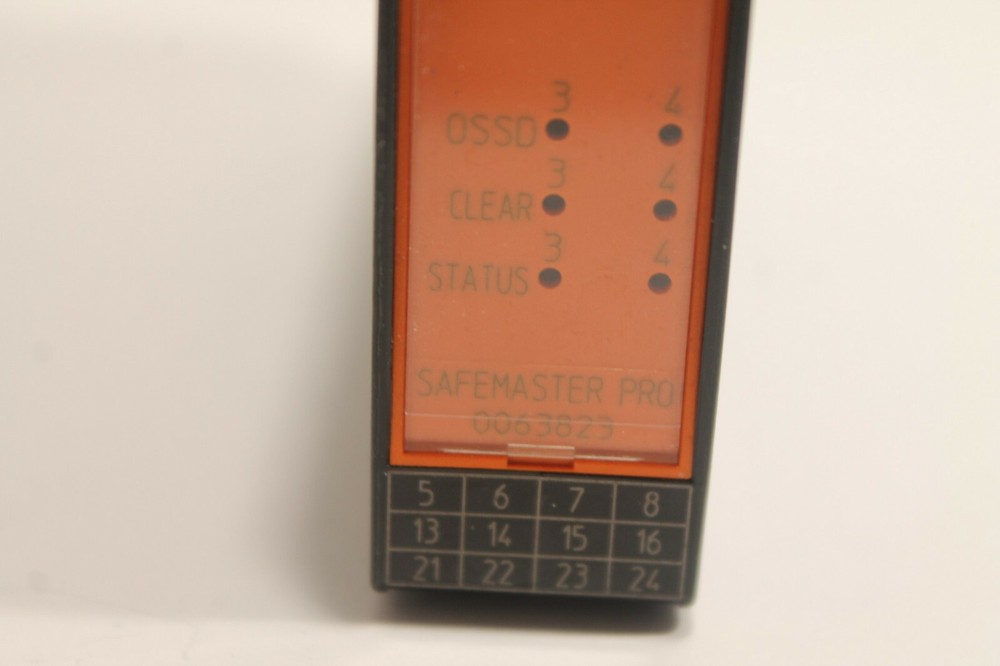 Dold UG6912.04 Output module