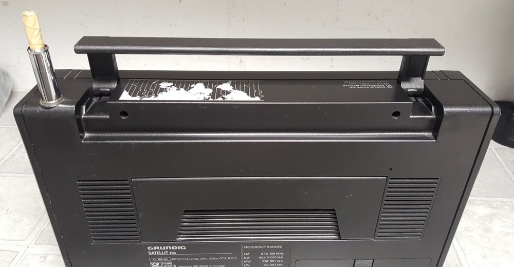 GRUNDIG SATELLIT 700 World Receiver (PLEASE READ)