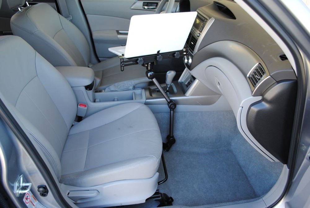 Mobotron Standard Universal Vehicle Mount for 10"-17" Laptops & Tablets