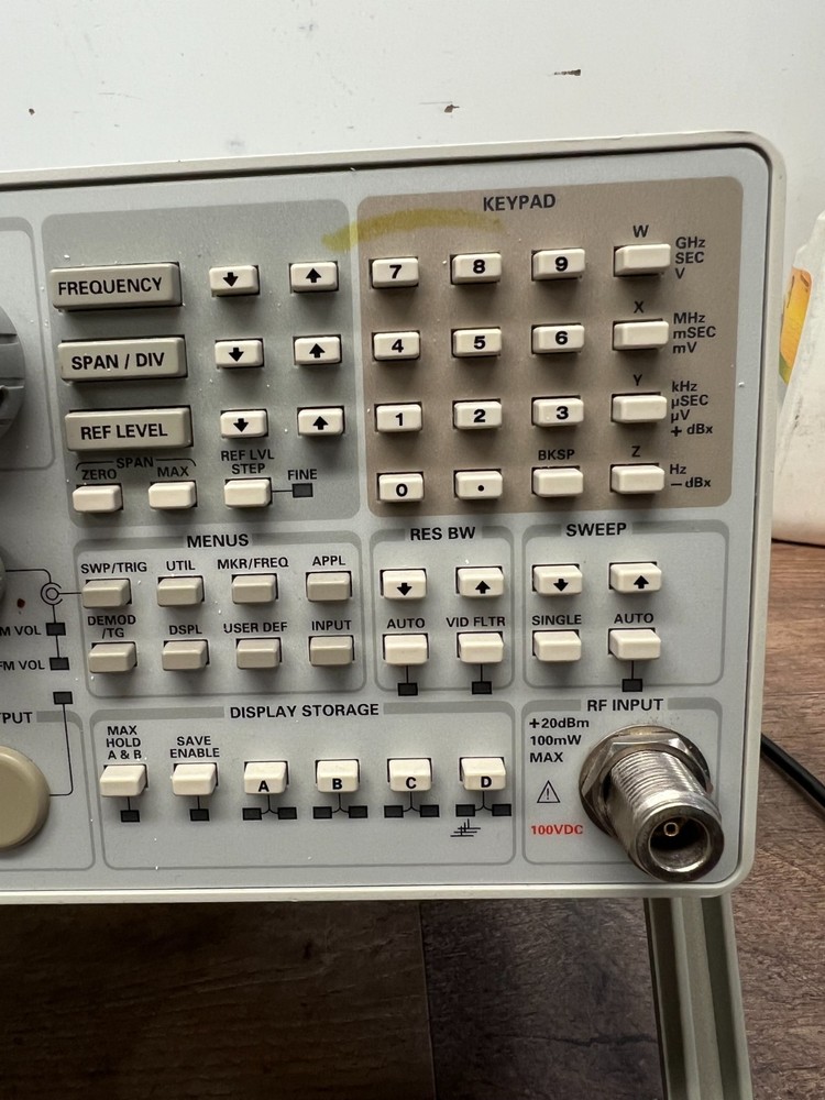 Tektronix 2712 Spectrum Analyzer
