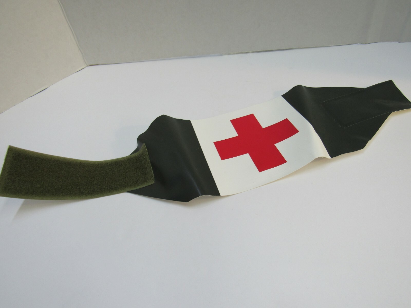 Vintage Swedish Red Cross Armband Medic First Aid OD White Reversible NOS Sweden