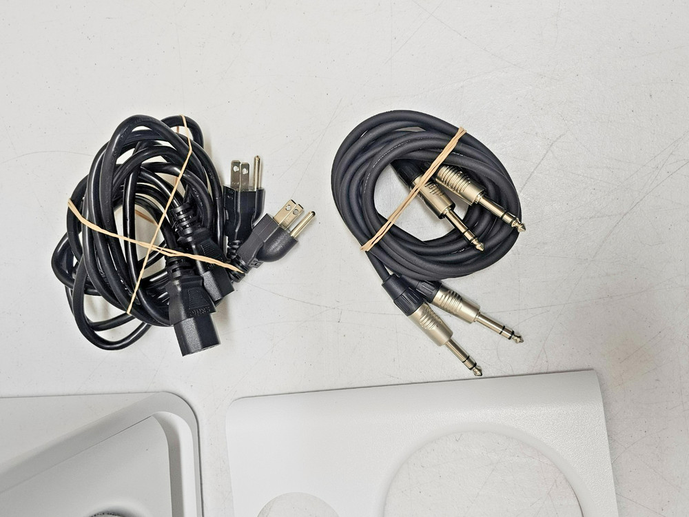 KRK ROKIT RP5 G5 Studio Monitors White