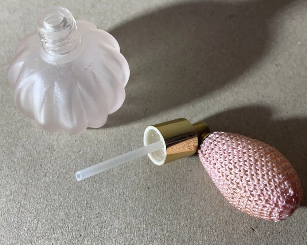 Art Glass Atomiser Perfume Bottle.