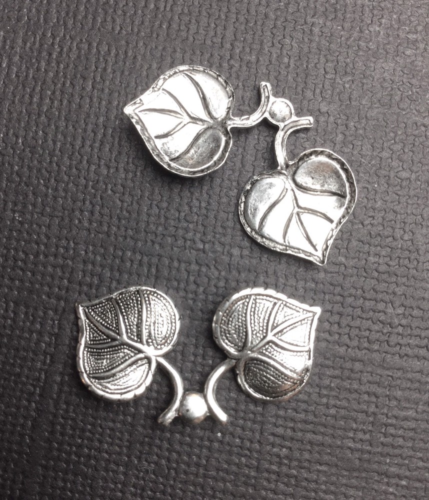 31804 - Double Leaf Jewelry Finding Stamping Silver Oxidized