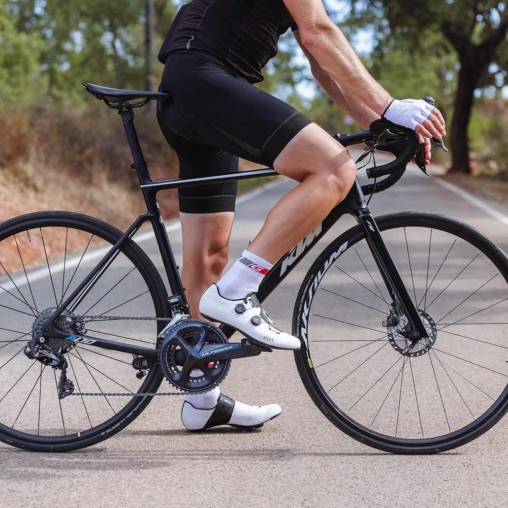 Comfortable Regular Cut Cycling Socks - Coolmax Technology, Perfect for Spinning