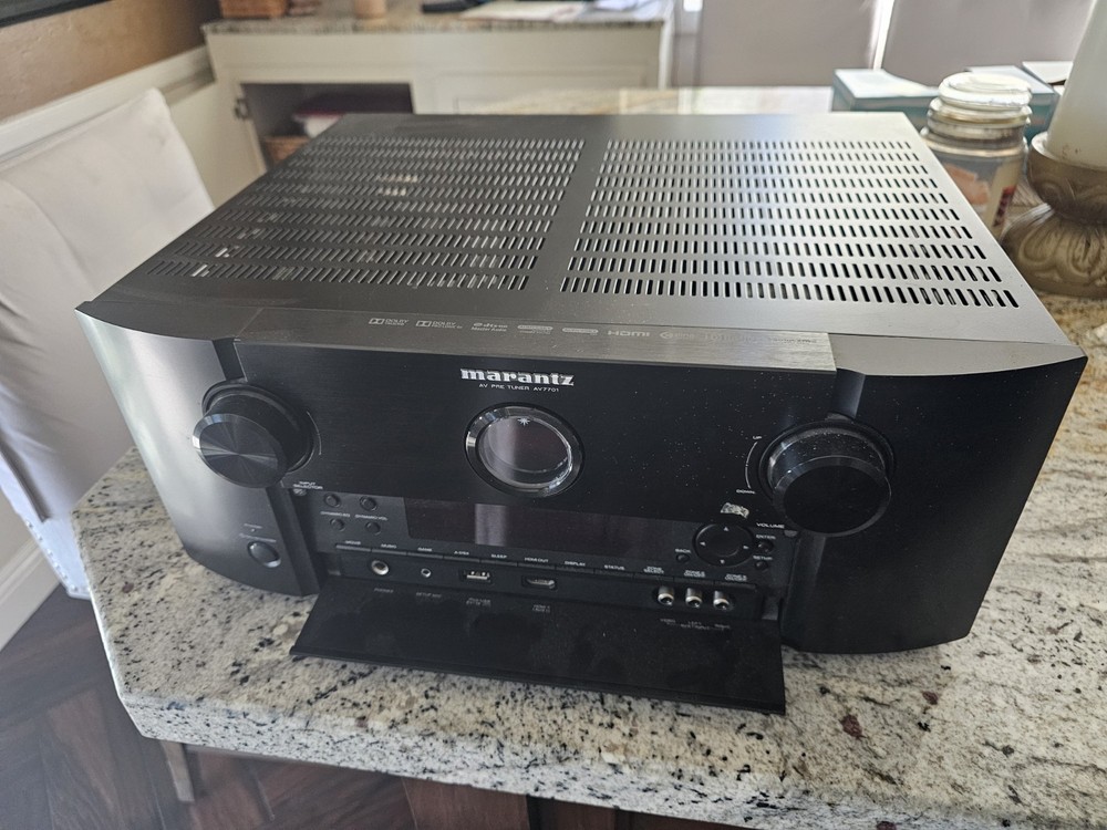 Marantz AV Pre Tuner AV7701