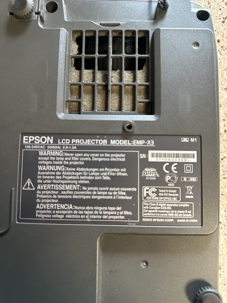 Untested LCD Projector with Case and Accessories Epson Powerlite 76C EMP-X3