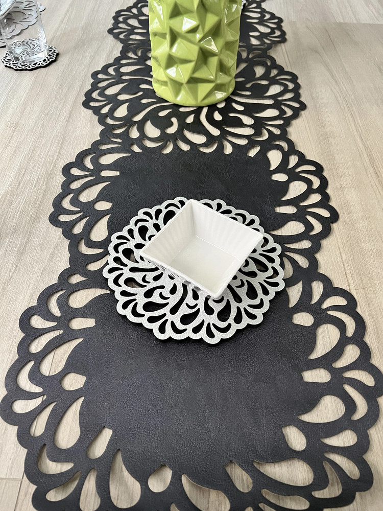 Urbandek Fiore Double-Sided Table Runner