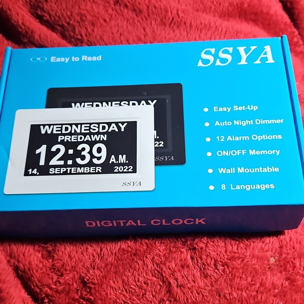 La Crosse Technology WT-8002U-V2 Digital Alarm Clock, Silver, Large Display