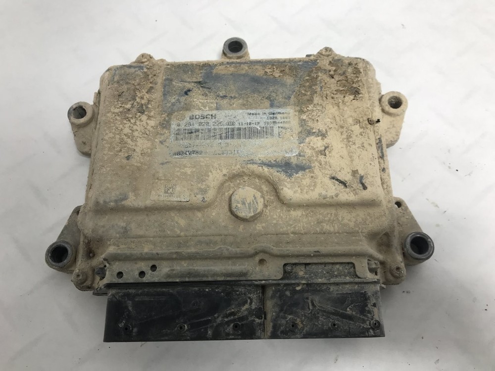 Peterbilt 367 Electronic DPF Control Module - Used | P/N A034V782