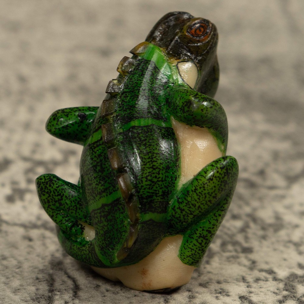 Iguana Lizard Reptile Tagua Carving