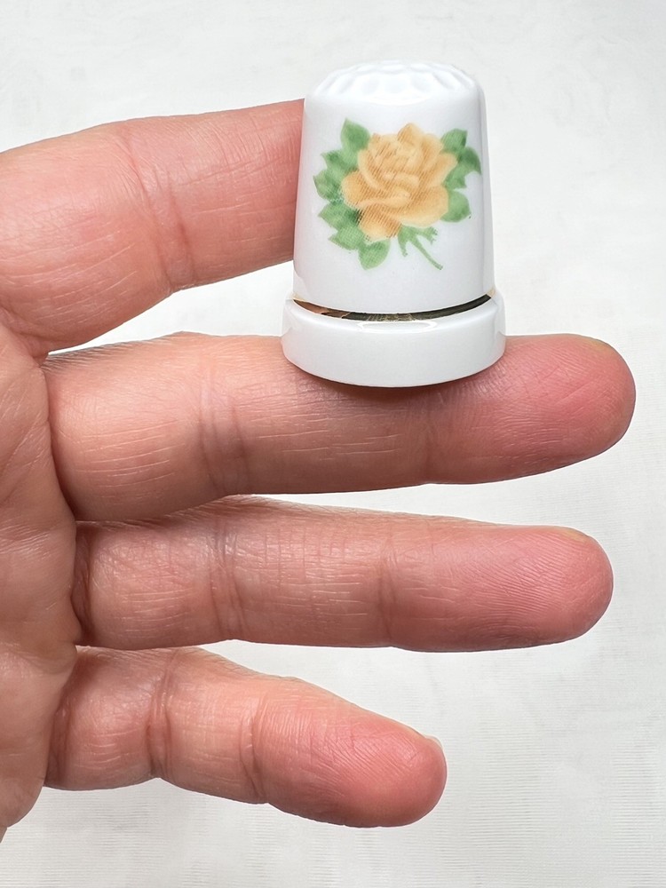 Yellow Rose Design Thimble Sewing Quilting