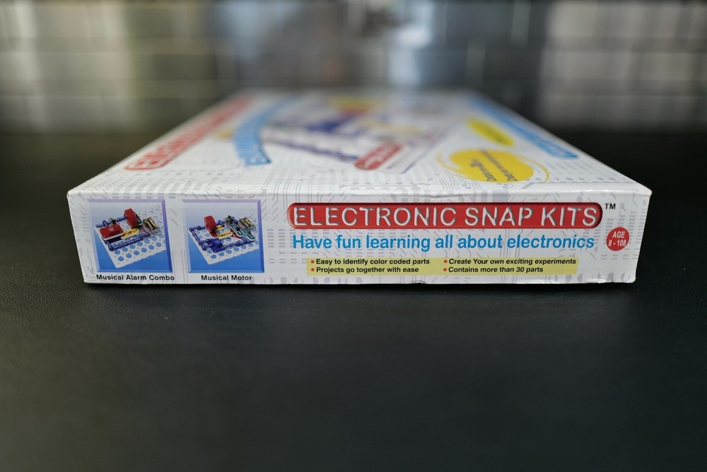 Electronic Snap Kits Electronics 101 Build 100 Projects RadioShack 28-286