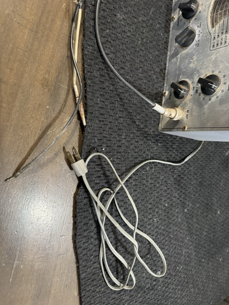 EICO Signal Generator Model 324