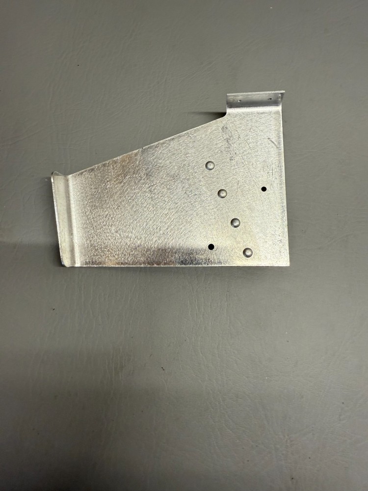 68674-000 Piper Bracket Assy