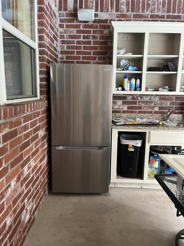 BAHAMAS 8 Vissani 30 in. 18.7 cu. ft. Bottom Freezers Refrigerators MDBF18SS