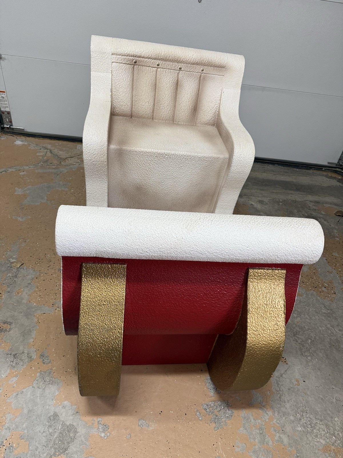 denny manufacturing Christmas Sleigh Photo Prop