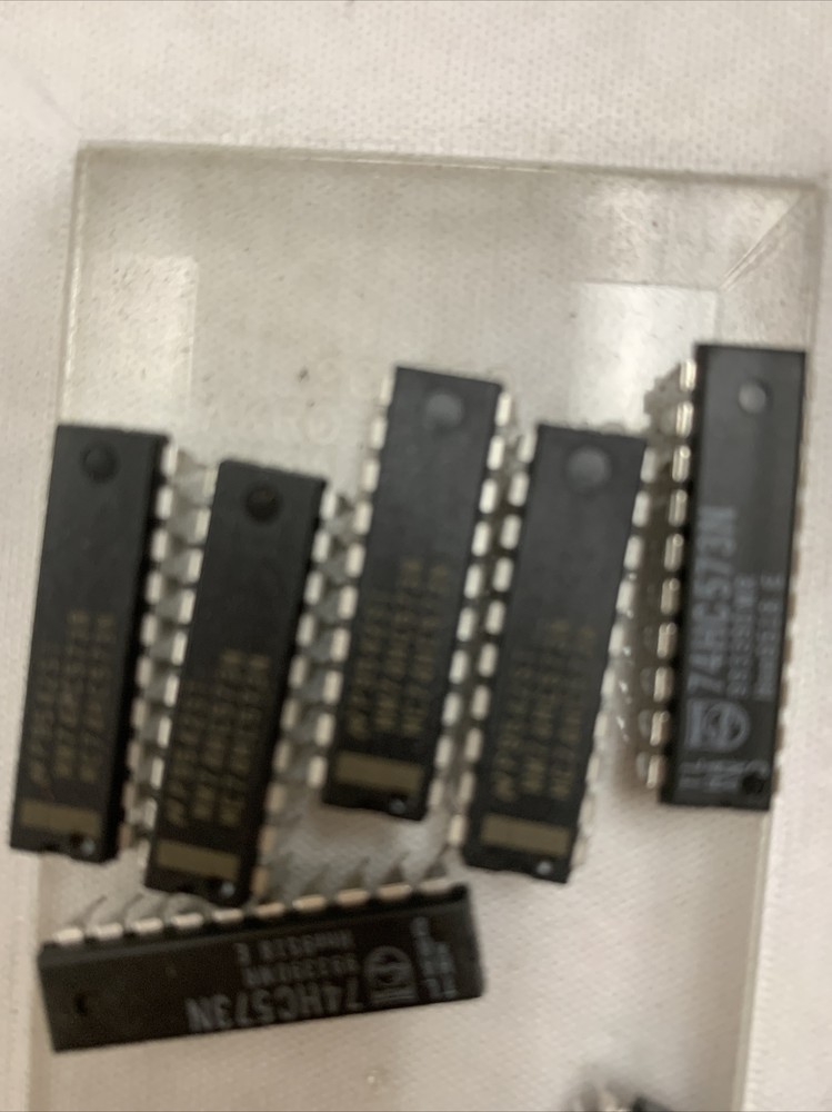 74HC573N, ID-D-7-5-4-4, chips Components