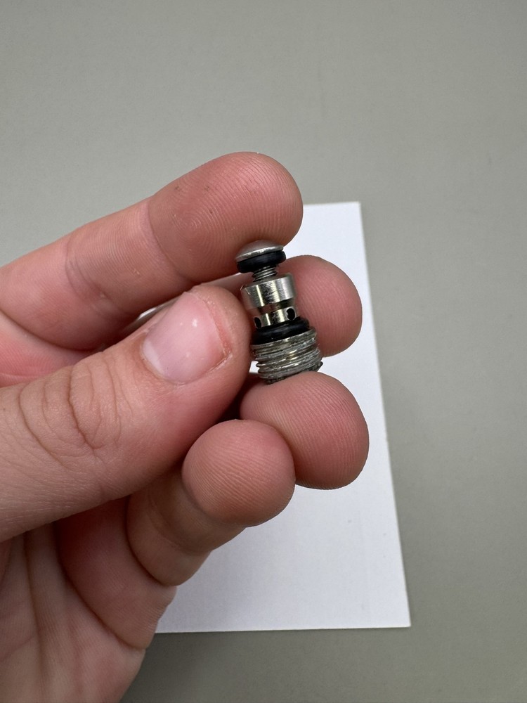 CCM 90 Degree Fitting Plug and Screw