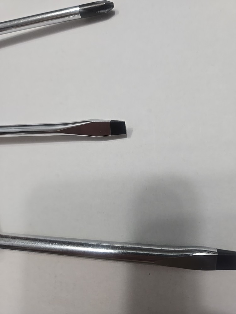 Three new Mac tools screwdrivers Two 4" One 6"