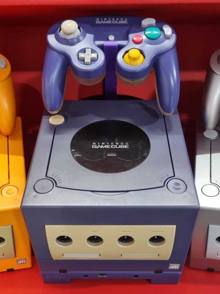 Nintendo GameCube Controller Display Stand –Console Holder -GBA player | Retro