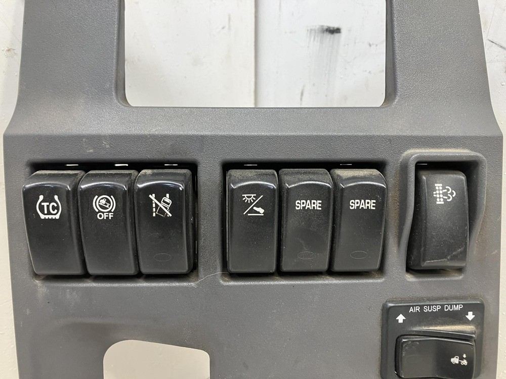 2013-2019 Peterbilt 579 SWITCH Dash Panel - Used