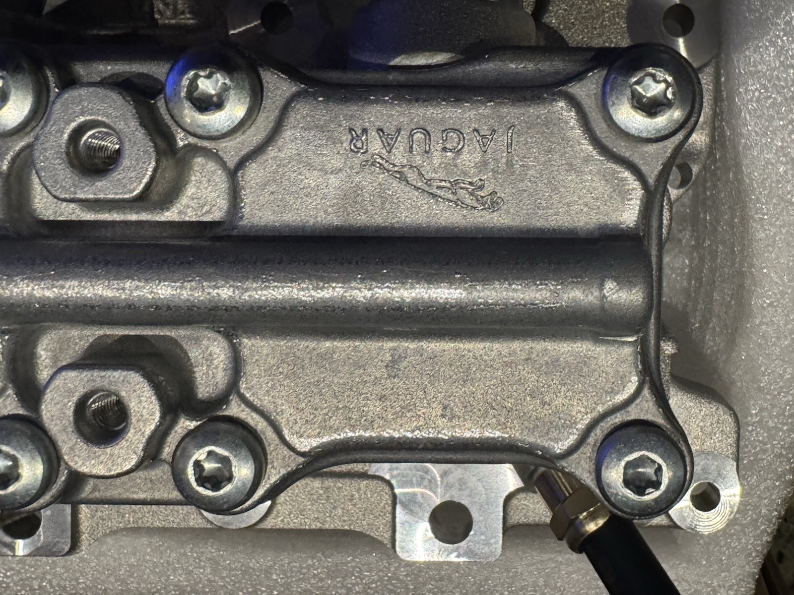 Land Rover 2.0 AJ200 Hydraulic Valve Block RR DISCOVERY SPORT EVOQUE-LR092033