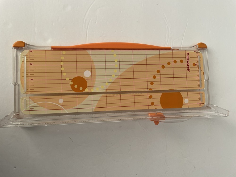 Fiskars Portable Cutting Board Tabletop