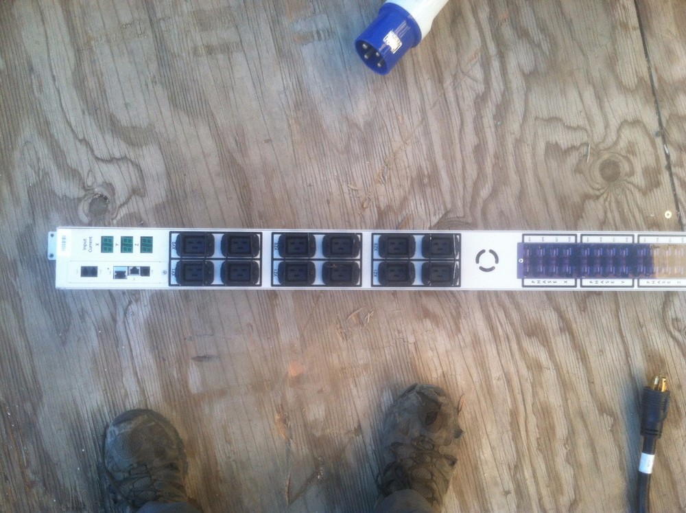 Server Technology Smart CDU / PDU High Current  12 c-19 Recepticles