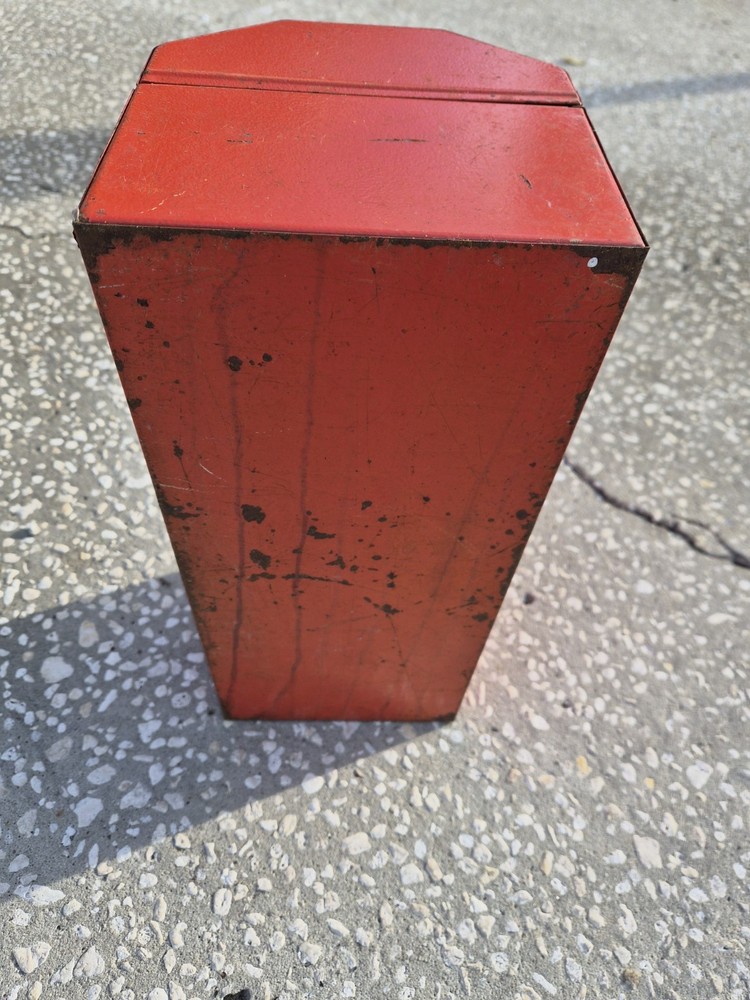 Toolbox Metal Vintage