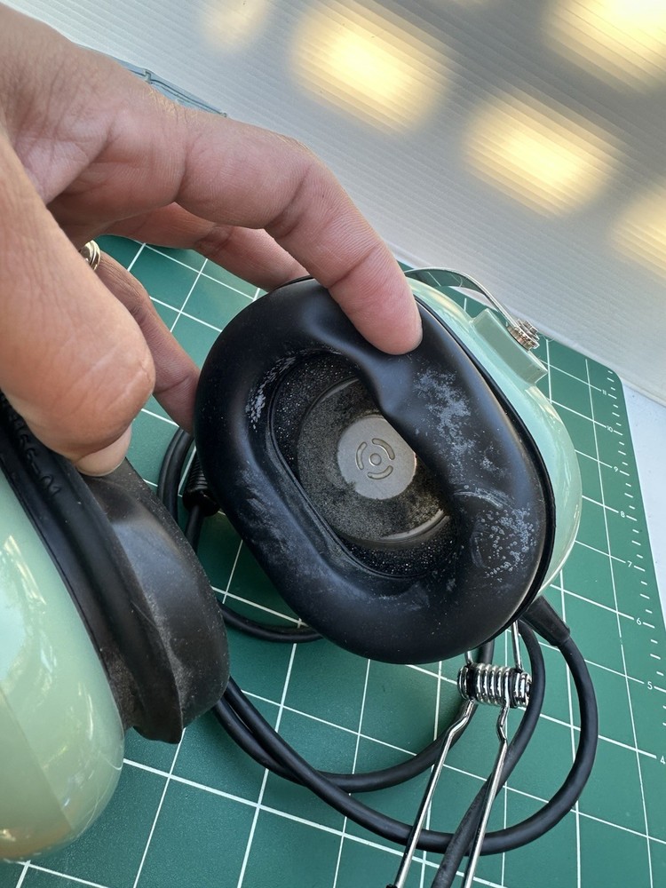 David Clark H7030 Headset With Microphone - Bin 4