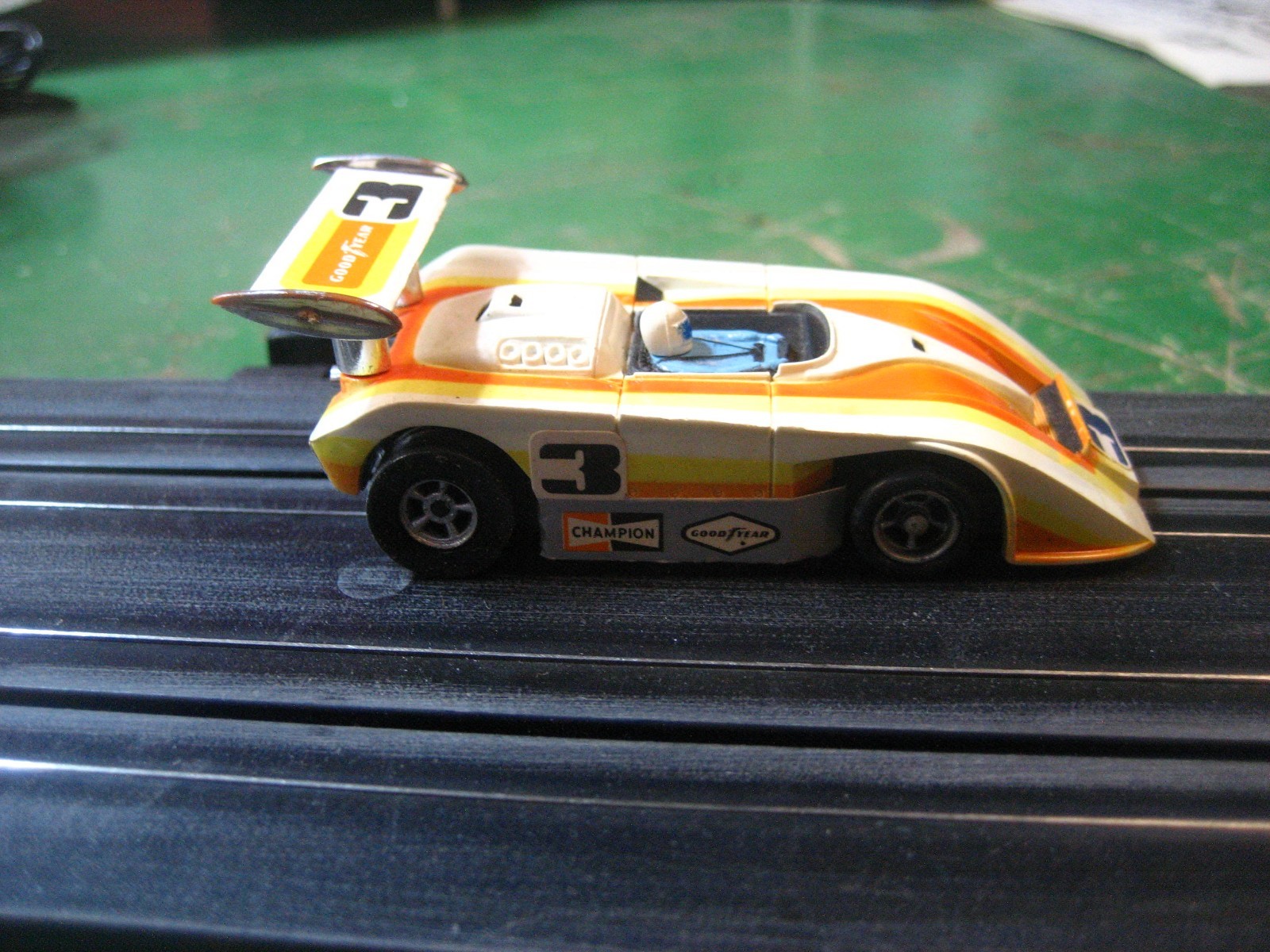 Aurora AFX HO slot car # 2708 Data Race Championship with Sound Tower Complete!