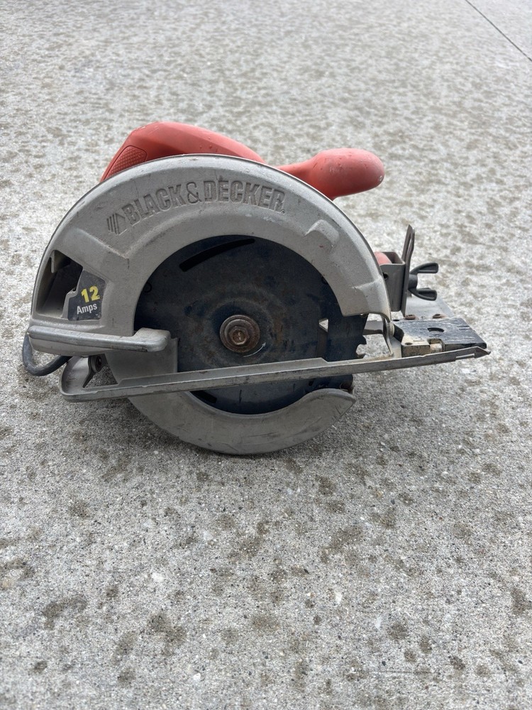 Black and Decker Circular Saw CS1000L