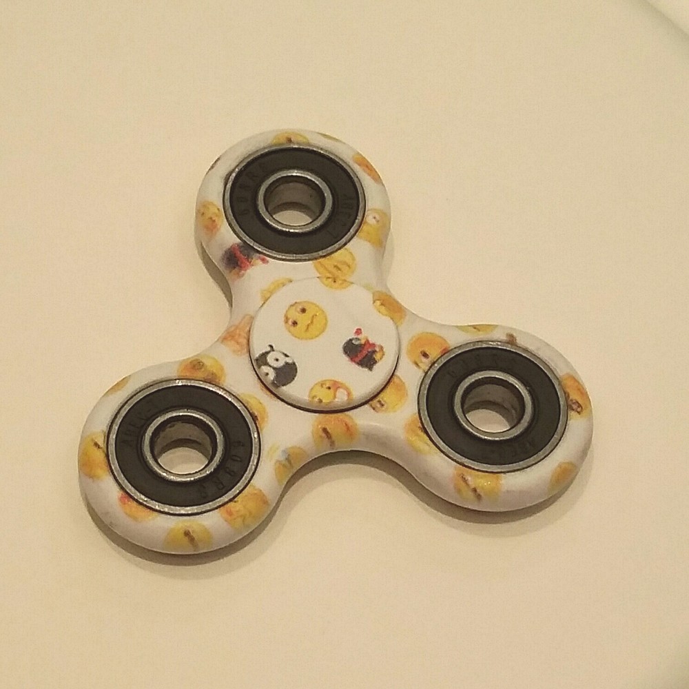 FIDGET SPINNERS - Assorted Designs!