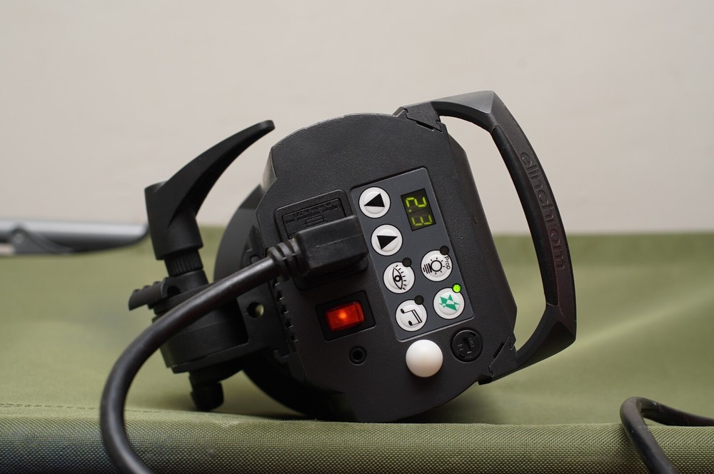 Elinchrom D-Lite 2 it Monolight Studio Strobes