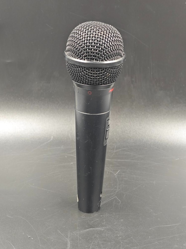 Uni-Directional Dynamic Microphone Black Used Working