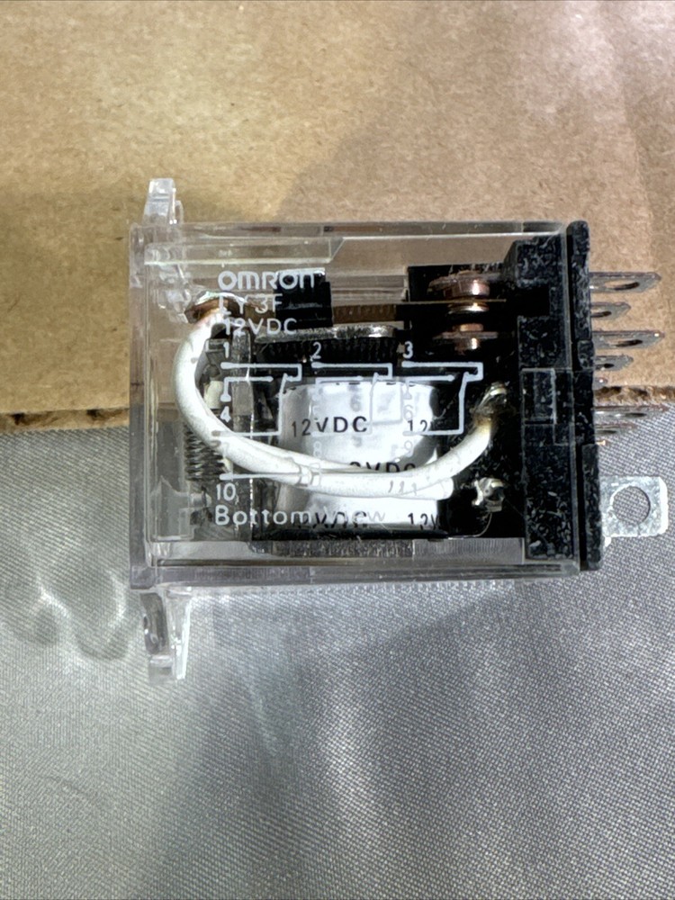 NEW - Omron Ly3f Relay 12VDC 10A