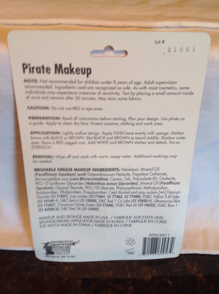 Pirate Make Up Kit With Eye Patch & 1 Earing -UNISEX
