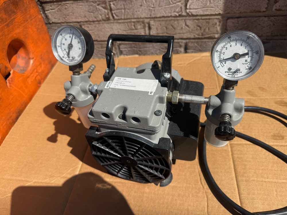 Welch Thomas 2545B-01 Vacuum Pump  Air Compressor